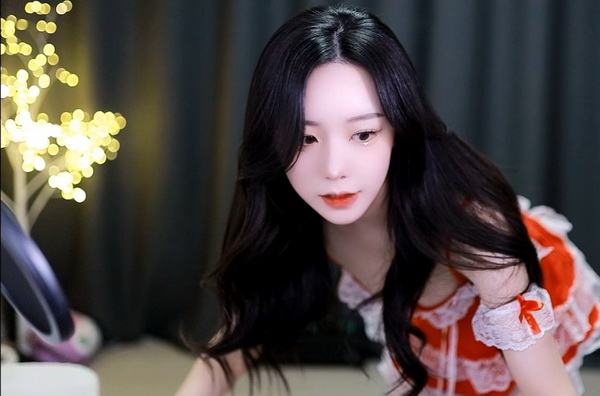 手不安分地探入森林什么意思