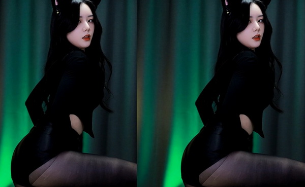 妈妈总是半夜装睡配合孩子
