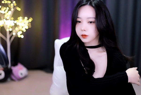 我拿我的妹妹做实验OPPO版