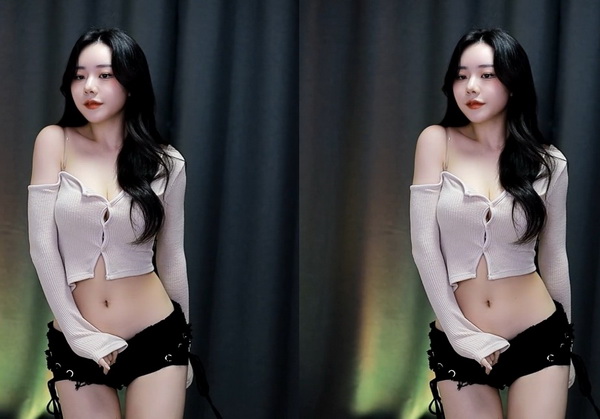 女生发出哼哼唧唧的声音助眠