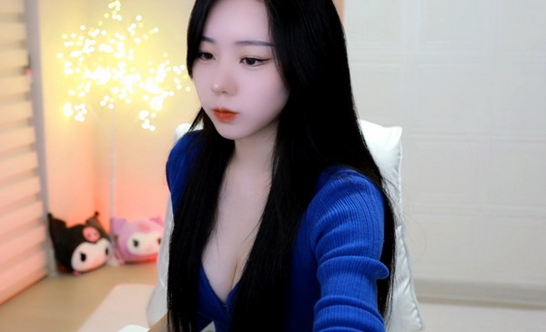 快穿大佬日夜浇灌的日常饮梦如酒