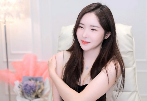 天美传媒春节回家相亲吴宜芳