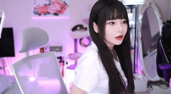CSGO暴躁妹妹玩