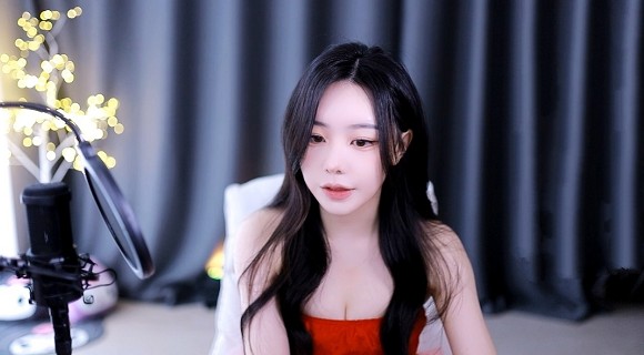 小洞需要大肉肠澳门
