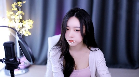 可不可以干湿你现场播放