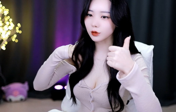 快拨出我是你母亲最火的一句