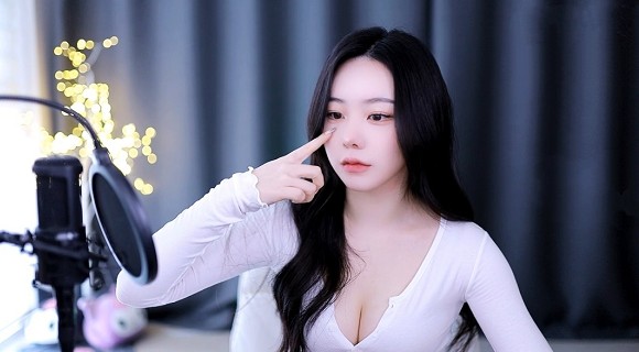 第一次挺进苏媚身体