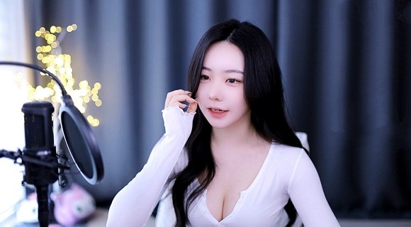 无码一区二区
