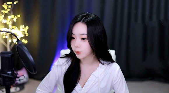 女生呵啊呵啊呵啊叫什么歌