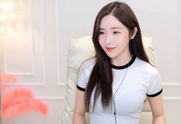 ysl水蜜桃86满十八是合法的吗