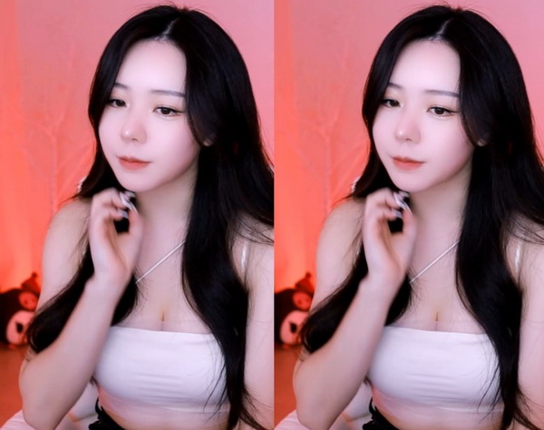 兰姨捂着嘴怕发出声音吵到
