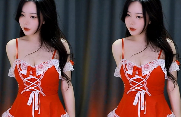 女生和男生一起努力生猴子