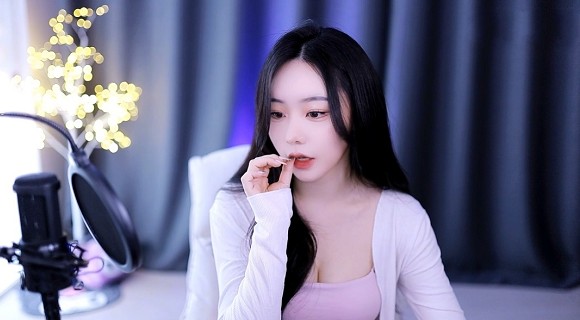 一边下奶一吃敷视频60分钟