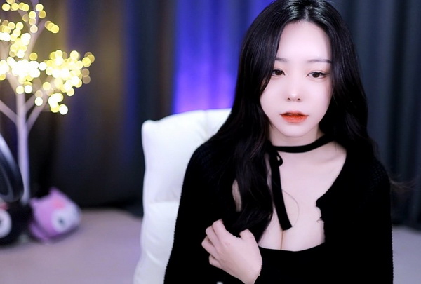 哔哩哔哩高清大片免费观看