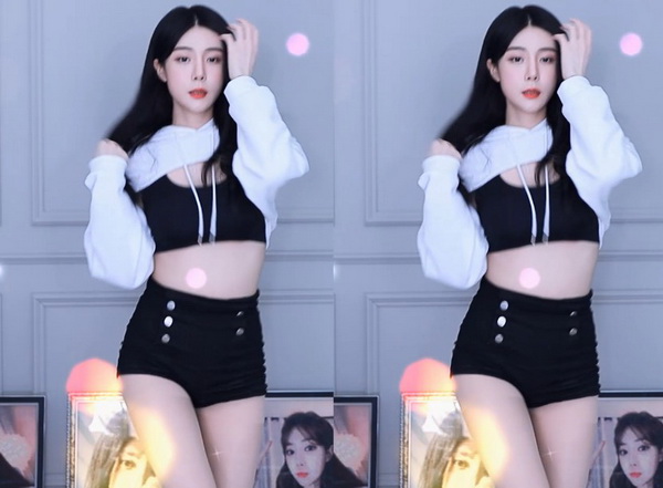 我半夜帮??洗澡c了她软件