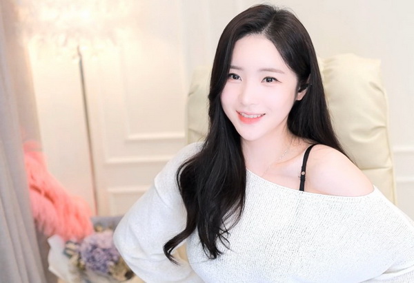 日本水蜜桃身体乳与韩国美白对比