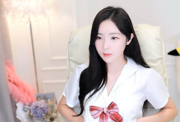 系统之名养成器女主妙妙