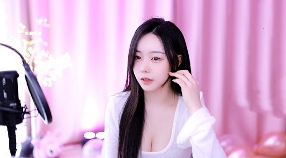 国色天香www鲁大师视频