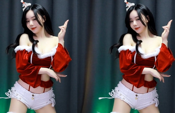 欧美特黄BBBBBBBCD码嗯