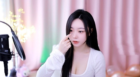 小孩暴躁少女csgo视频